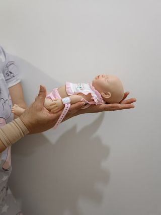 Bebé de silicona de platino de 32 centímetros