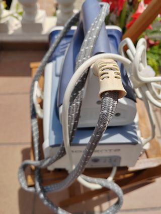 ROWENTA Centro de planchado URGE VENDER