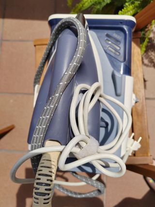 ROWENTA Centro de planchado URGE VENDER