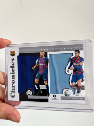 LIONEL MESSI + INIESTA PATCH PANINI TOPPS CROMO 