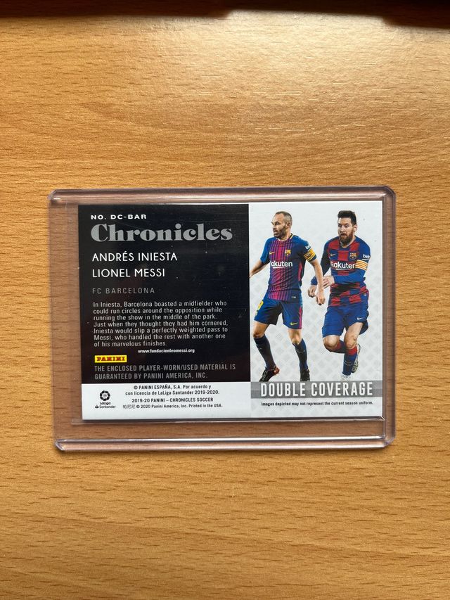 LIONEL MESSI + INIESTA PATCH PANINI TOPPS CROMO