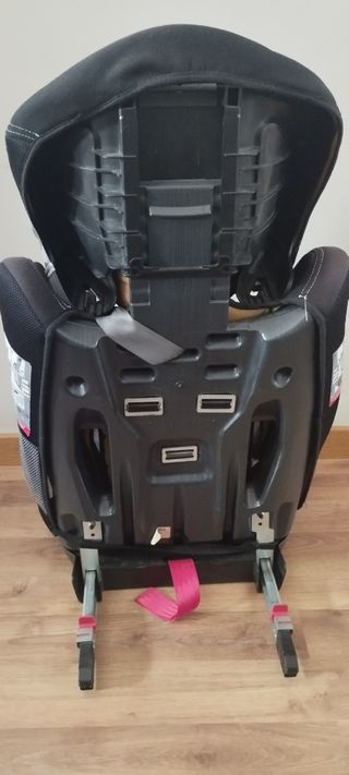 Silla coche grupo 2,3 con ISOFIX.