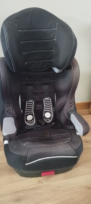Silla coche grupo 2,3 con ISOFIX.