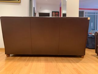 Divano 3 posti Frau in pelle te tavolino