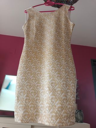 Vestido elástico corto 
