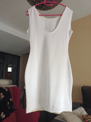 Vestido elástico corto 