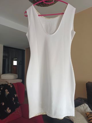 Vestido elástico corto 