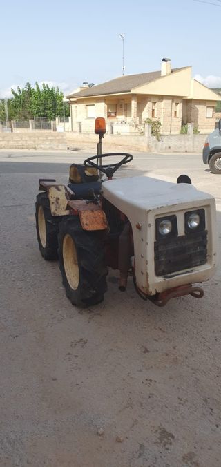Tractor Lander