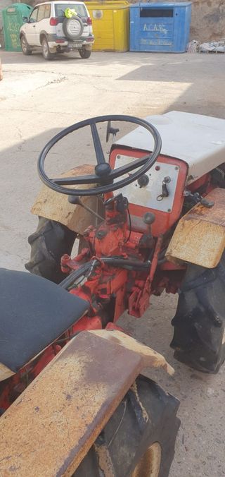 Tractor Lander