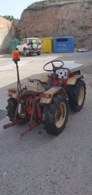 Tractor Lander
