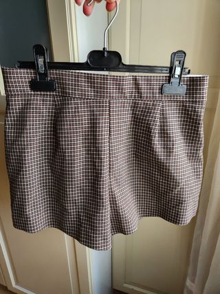 Pantalón corto de vestir ,Zara, talla S 