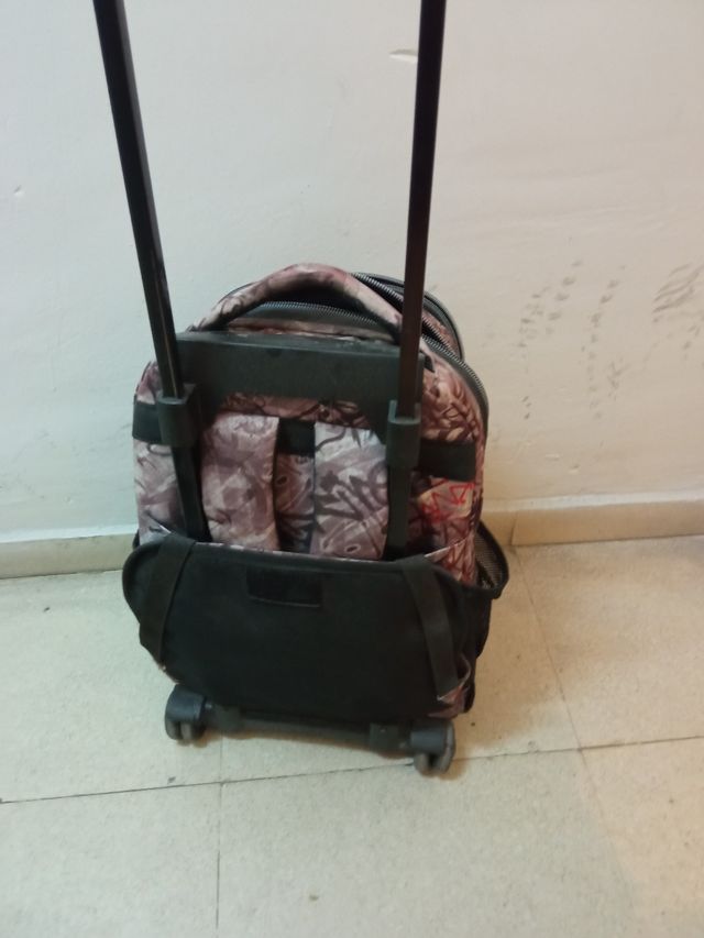 Mochila de ruedas totto