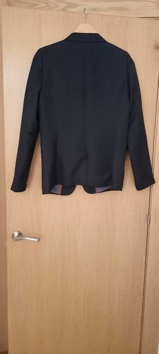 Blazer negra de Naf Naf