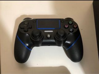 PSP 4 PRO 1TB + mando+ 2 Juegos