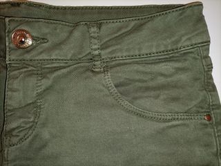 Pantalón tejano corto Stradivarius