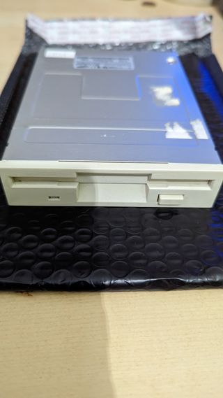 Disquetera PC adaptada para MSX