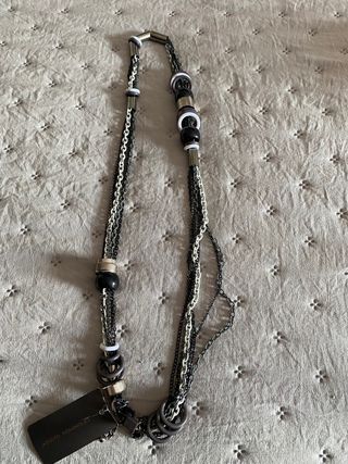 Collar de Adolfo Domínguez