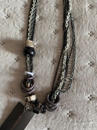 Collar de Adolfo Domínguez