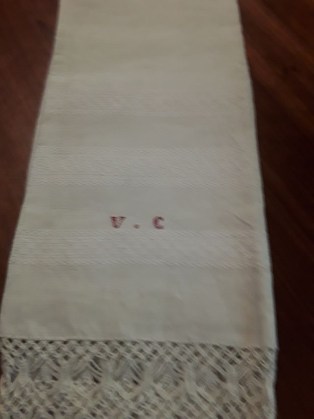 TOALHAS DE LINHO ANTIGAS E FRANJAS DE MÃO