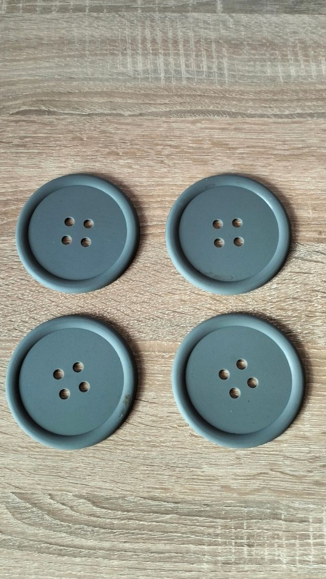 Posavasos botones grises