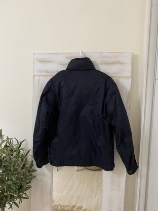 Cazadora acolchada Polo Ralph Lauren azul. 