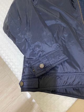 Cazadora acolchada Polo Ralph Lauren azul. 