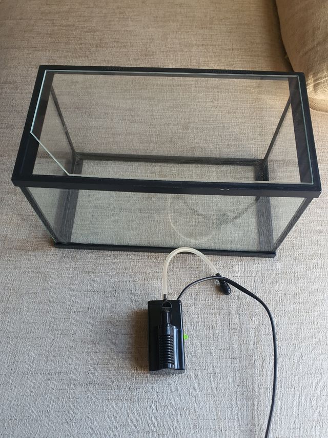 Acuario 8 Litros con bomba