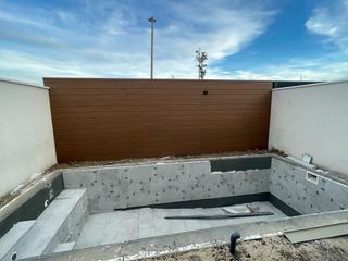 Valla de madera composite