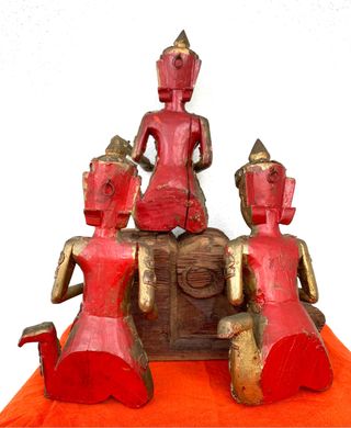 TRES ANTIGUAS FIGURAS TAILANDESAS