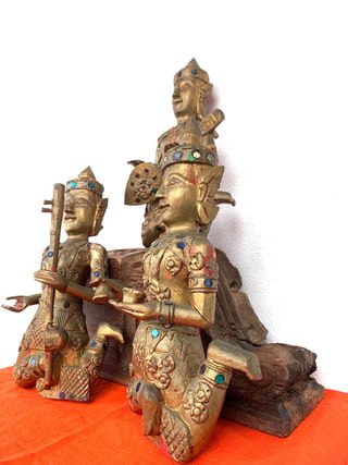 TRES ANTIGUAS FIGURAS TAILANDESAS