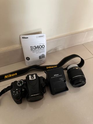 Cámara réflex-Nikon D3400 + Objetivo 18-55mm.
