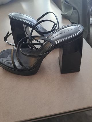 Sandalia tacón Bershka.Talla 38