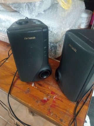 altavoces aiwa