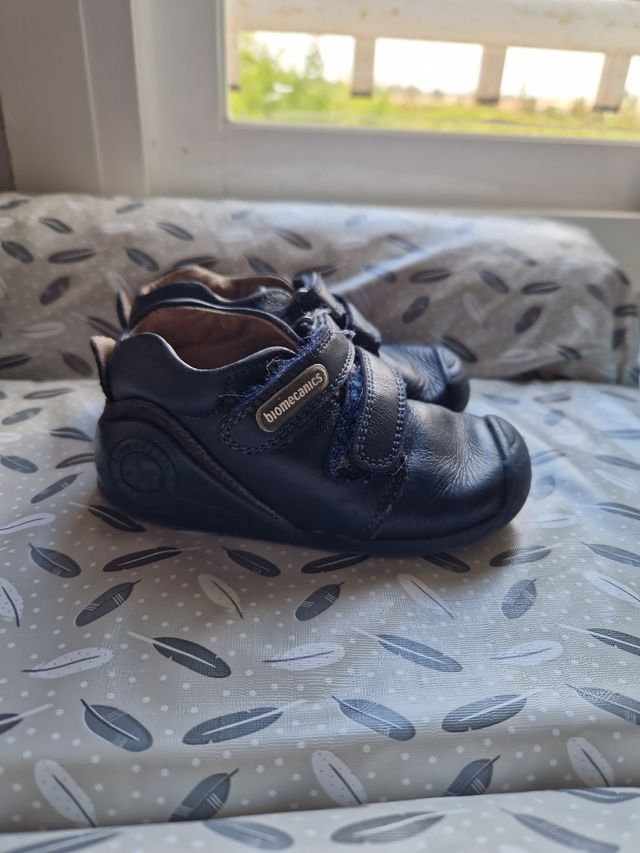 zapatos niño biomecanics 23