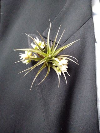 arreglo floral para trajes, vestidos...