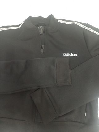 sudadera corta Adidas. original 