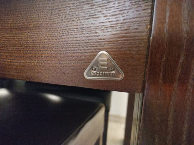 Mesa madera maciza y 4 sillas color wengue 