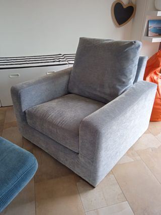 Butaca, reposapiés y cojín