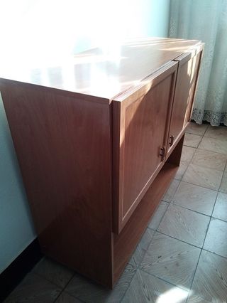 MUEBLE MULTIUSOS CON RUEDAS
