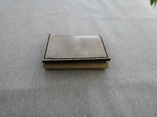 Cartera de cuero hecha a mano