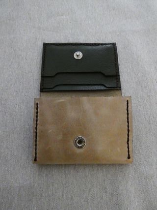 Cartera de cuero hecha a mano