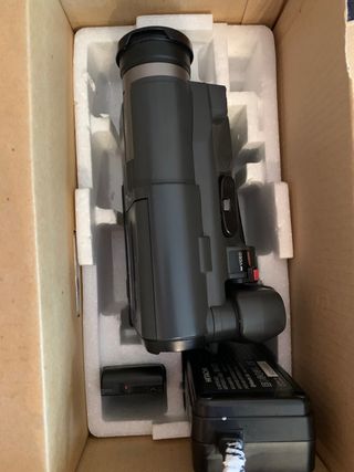 Vídeo cámara Hitachi VM -E220E