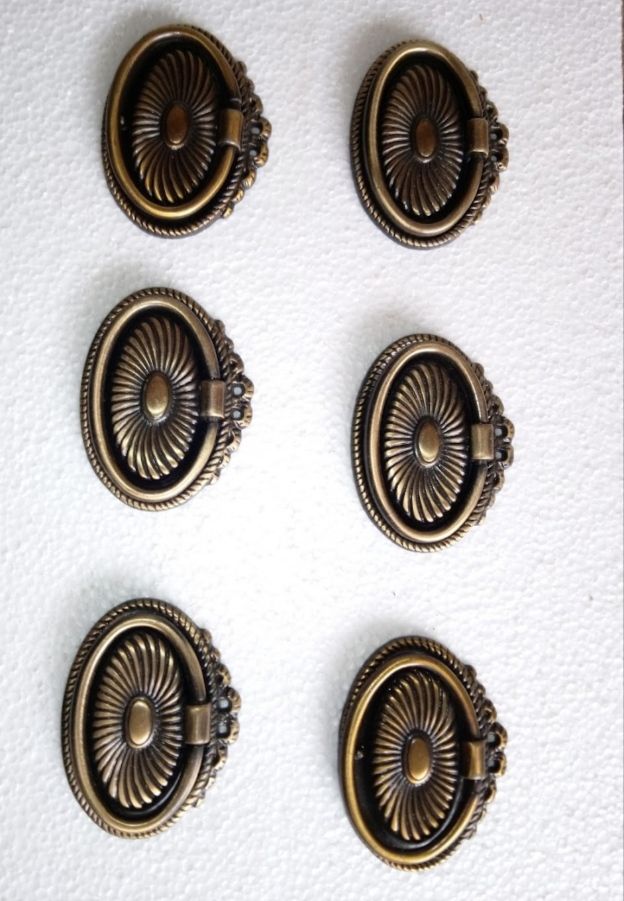 maniglie in bronzo lucido