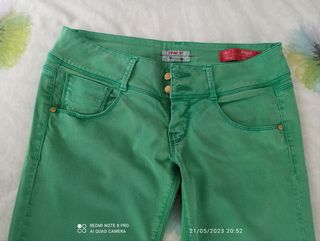 Pantalones vaqueros de marca