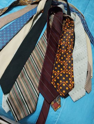 Corbatas , varios modelos