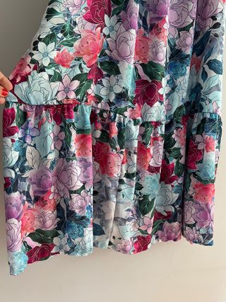 Vestido invitada premama raso flores + cinturón