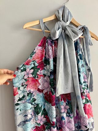 Vestido invitada premama raso flores + cinturón