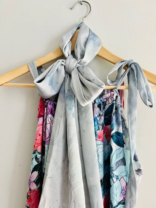 Vestido invitada premama raso flores + cinturón