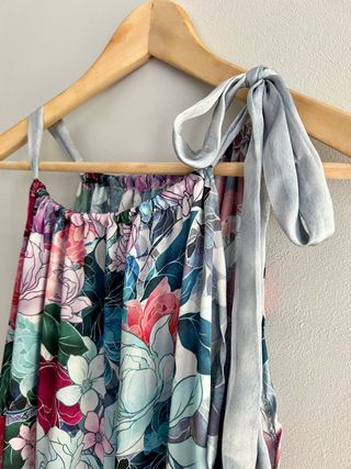 Vestido invitada premama raso flores + cinturón