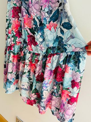 Vestido invitada premama raso flores + cinturón